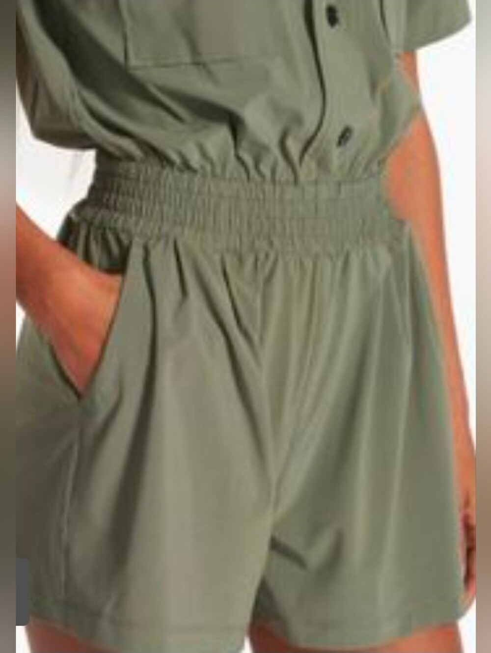 Vuori Villa Utility Romper Pistachio Green Utility Short Romper Size Small - Picture 5 of 16